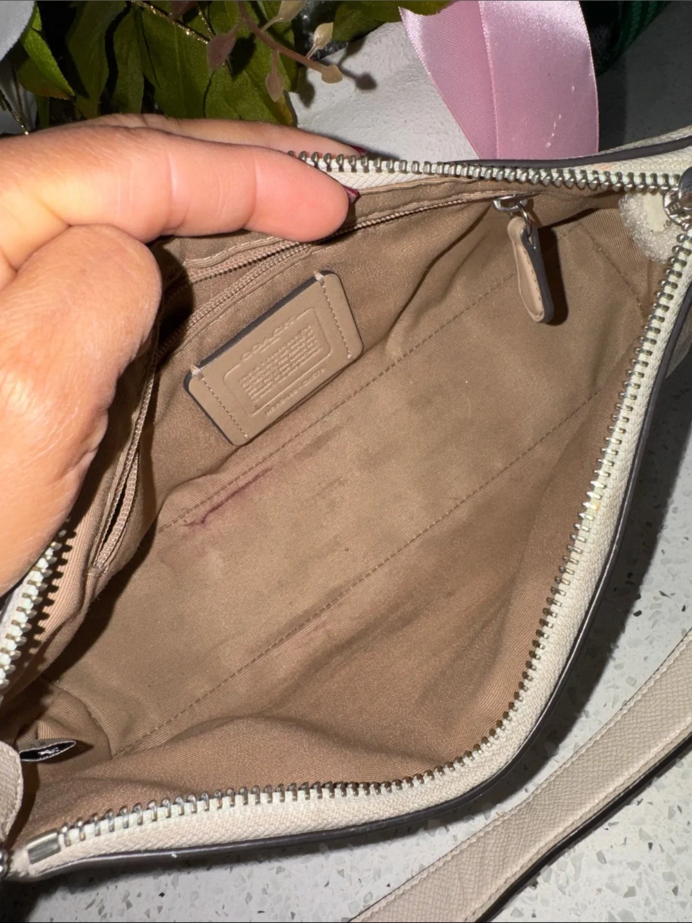 🤍COACH Charlotte Shoulder Bag